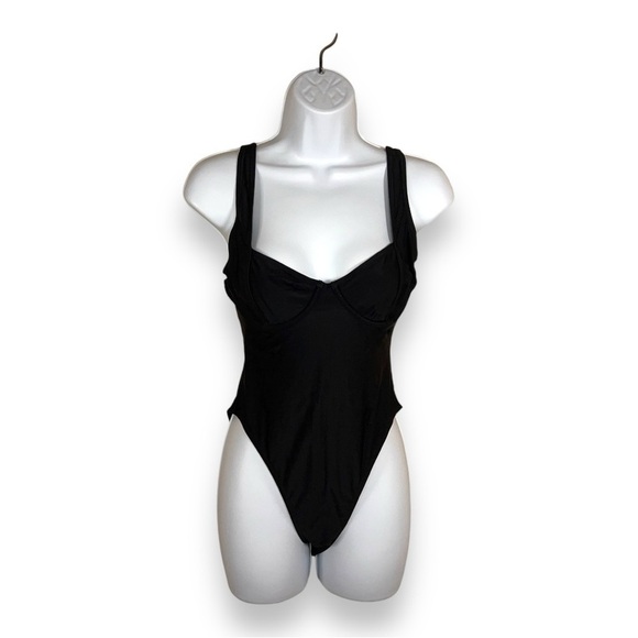 MEDIUM BLACK BODYSUIT SLEEVELESS UNDERWIRE SNRKLBR STRETCH - Picture 1 of 11